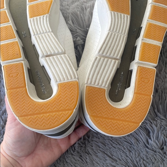 On Running ‘The Roger’ Clubhouse Mid - Picture 10 of 12